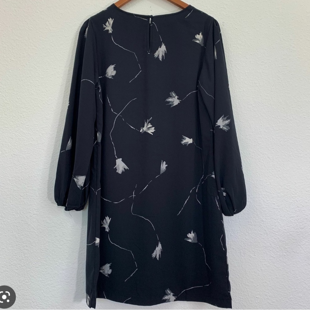 a new day | Long Sleeve Black Floral Shift Dress